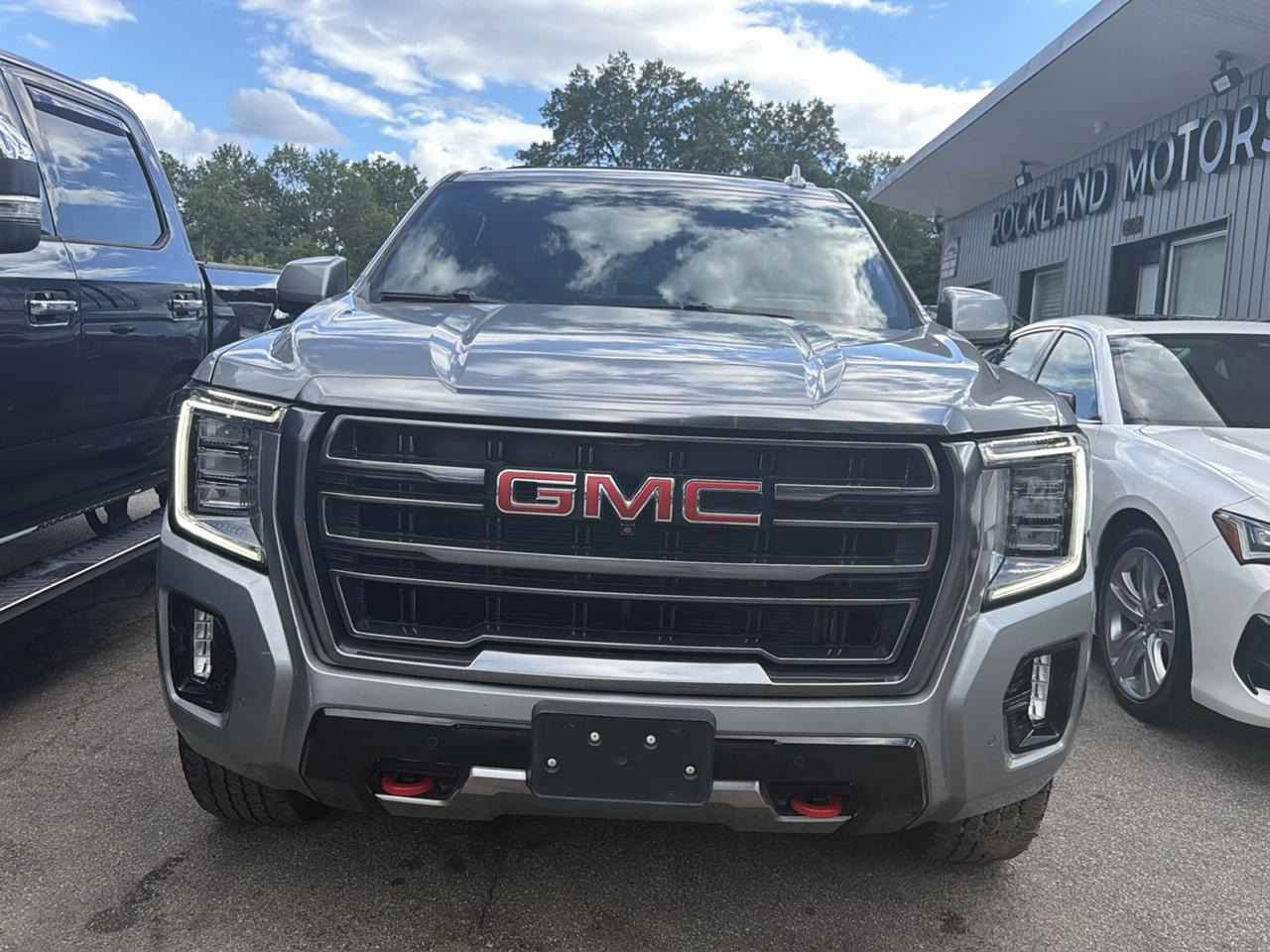 GMC Yukon XL 4WD 4dr AT4 2023