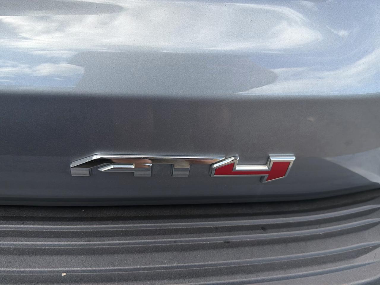 GMC Yukon XL 4WD 4dr AT4 2023
