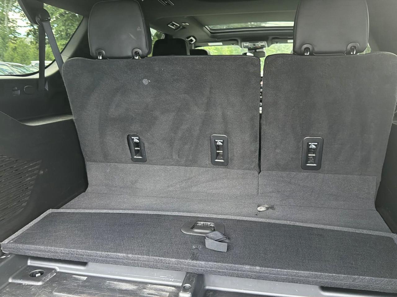 GMC Yukon XL 4WD 4dr AT4 2023