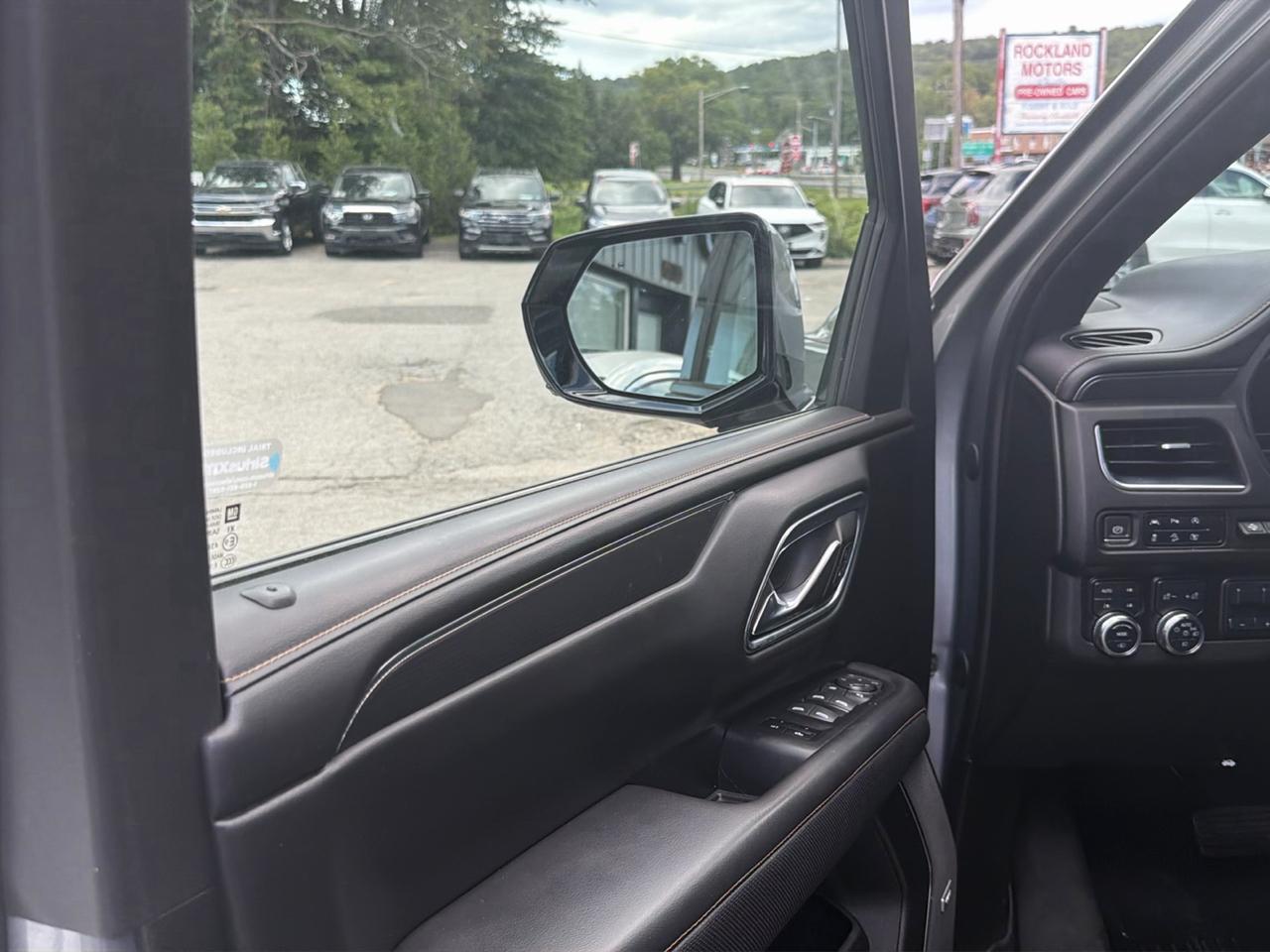 GMC Yukon XL 4WD 4dr AT4 2023