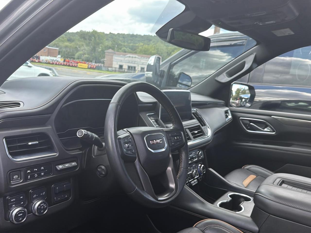 GMC Yukon XL 4WD 4dr AT4 2023