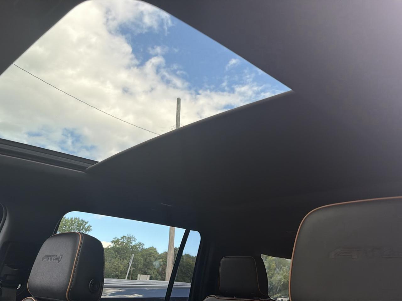 GMC Yukon XL 4WD 4dr AT4 2023