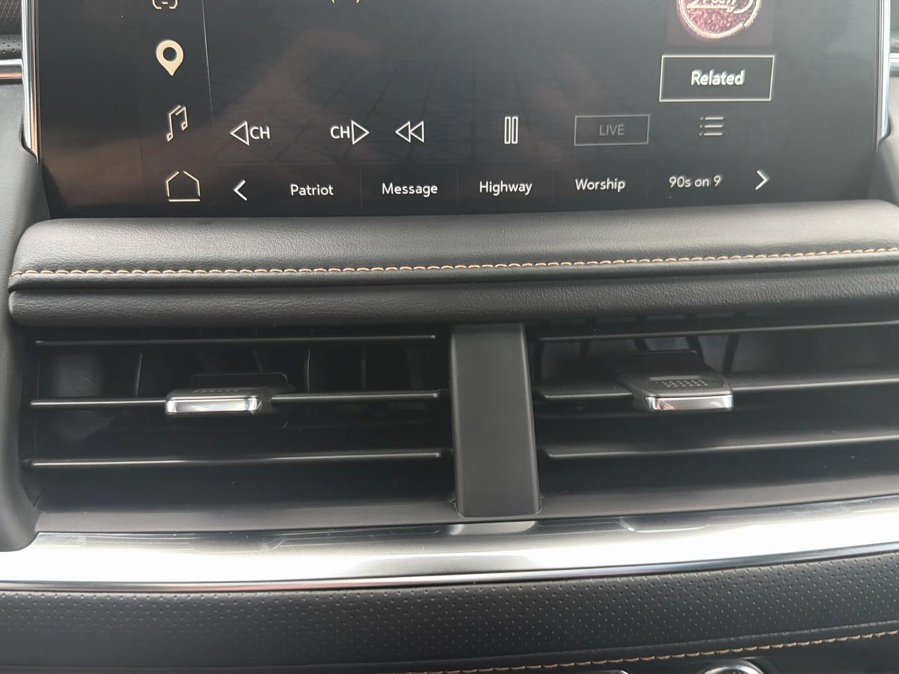 GMC Yukon XL 4WD 4dr AT4 2023