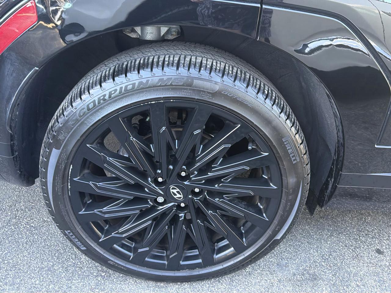 Hyundai Santa Fe Calligraphy AWD 2025