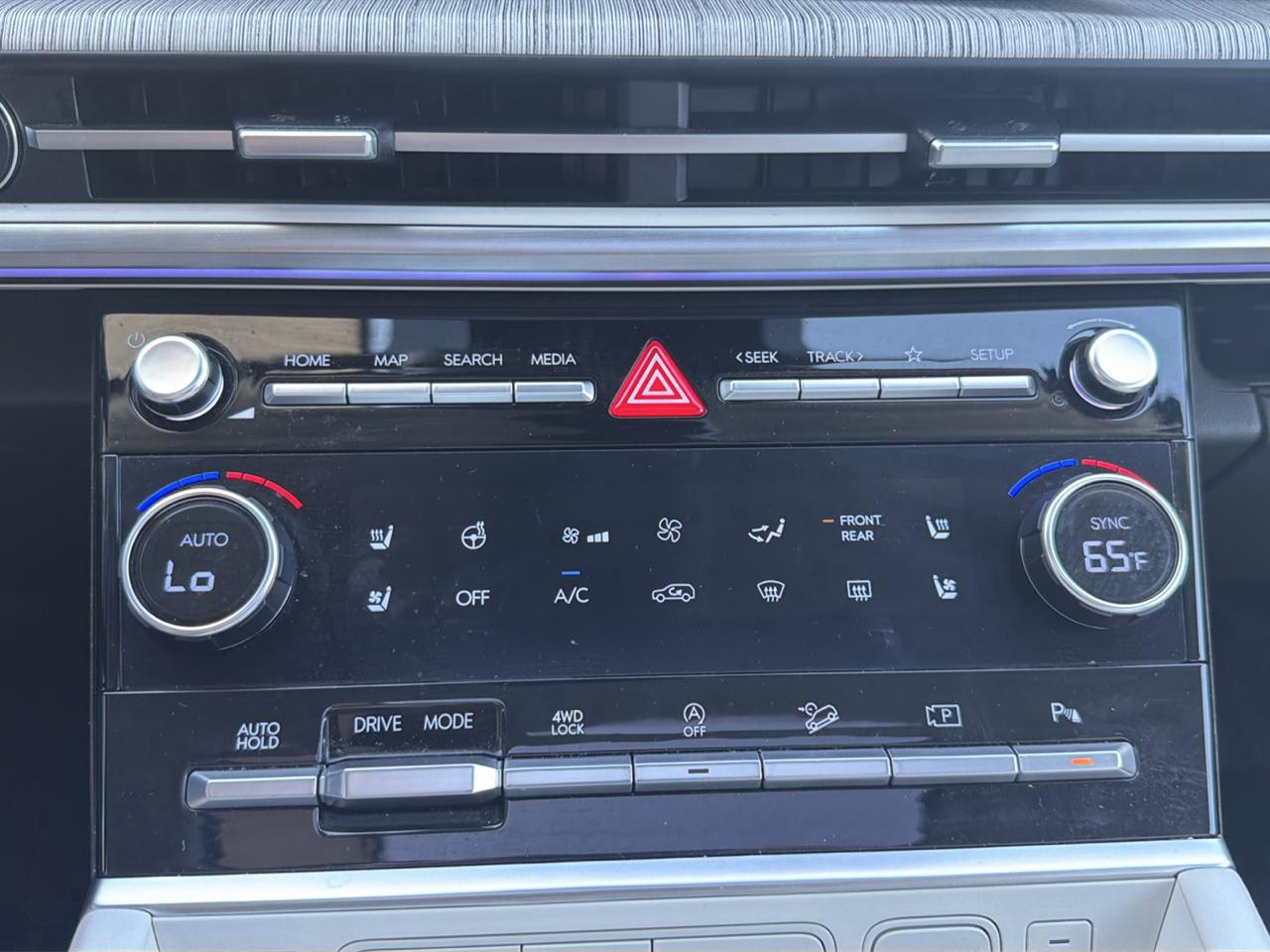 Hyundai Santa Fe Calligraphy AWD 2025