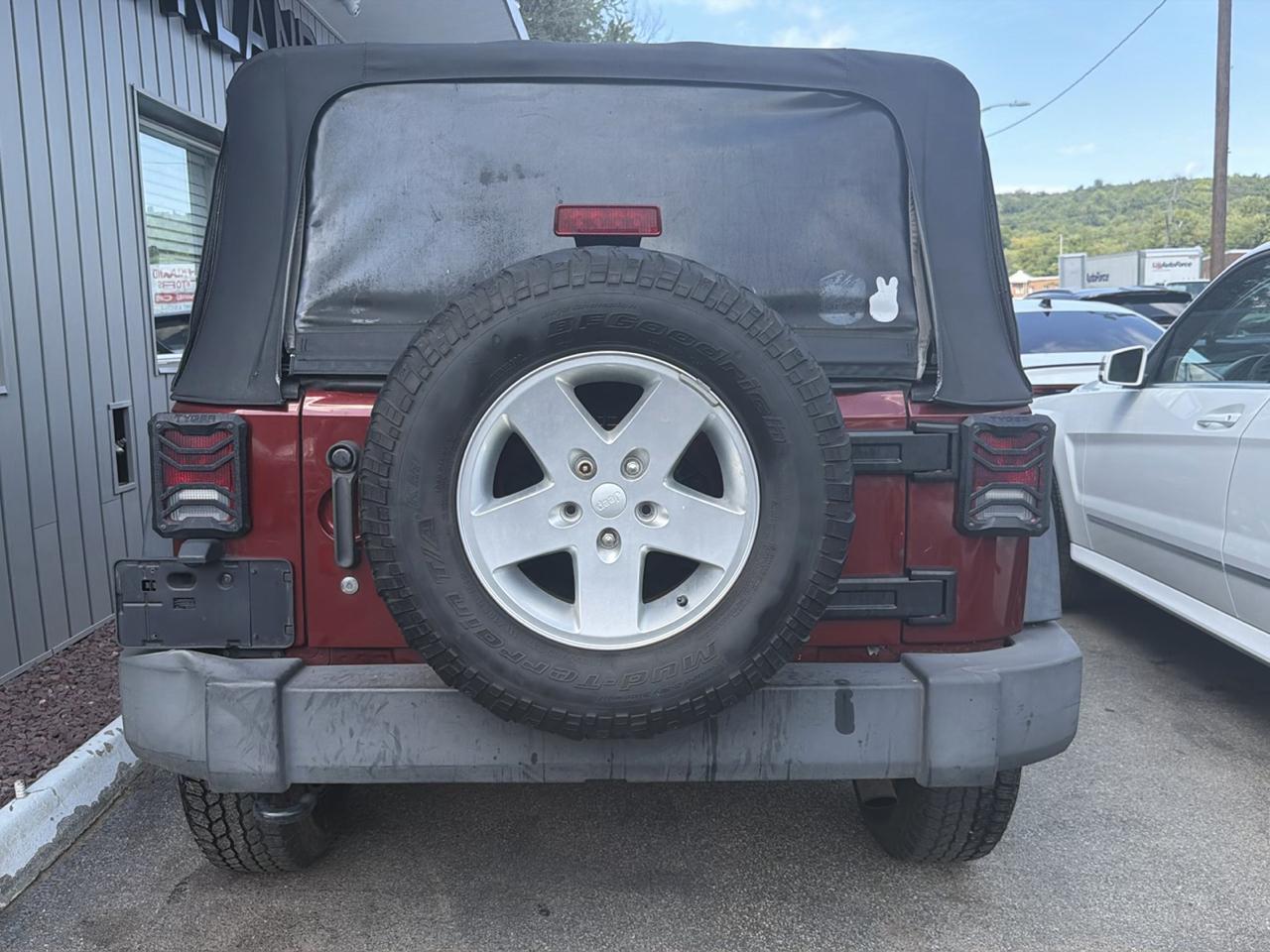 Jeep Wrangler 4WD 2dr Sport 2010