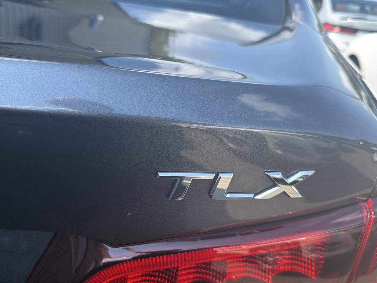 Acura TLX FWD V6 w/Technology Pkg 2017