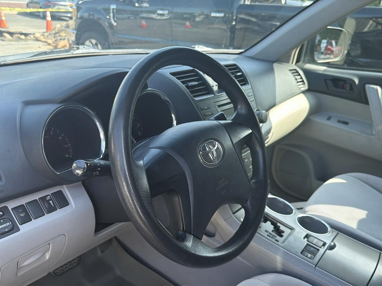 Toyota Highlander 4WD 4dr Base (Natl) 2008