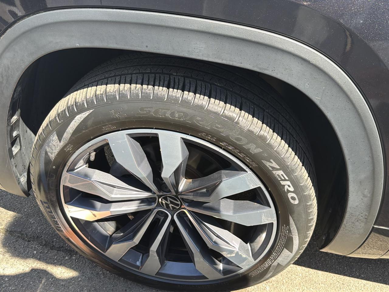 Volkswagen Atlas Cross Sport 3.6L V6 SEL Premium R-Line 4MOTION 2022