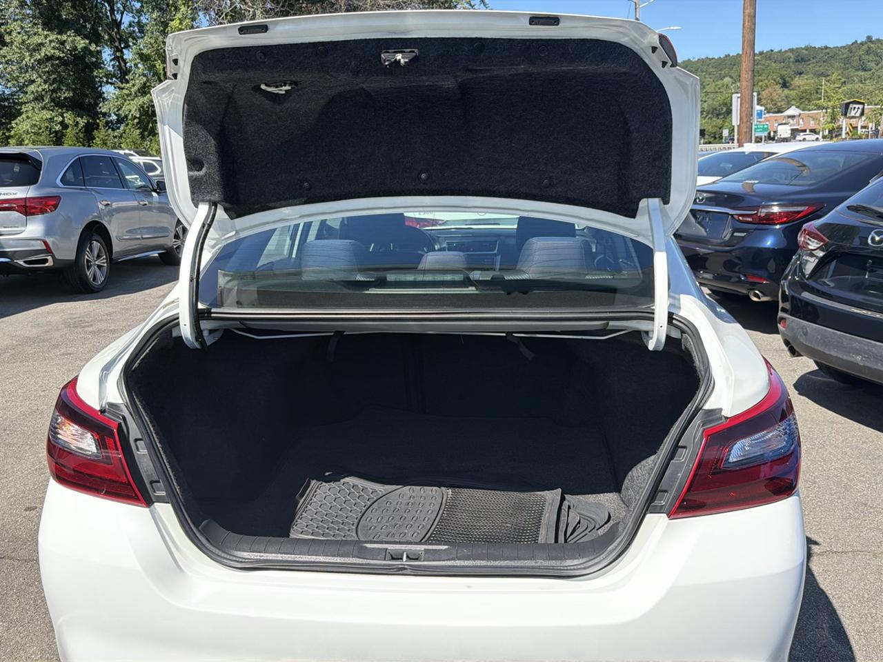 Nissan Altima 2.5 SR Sedan 2018