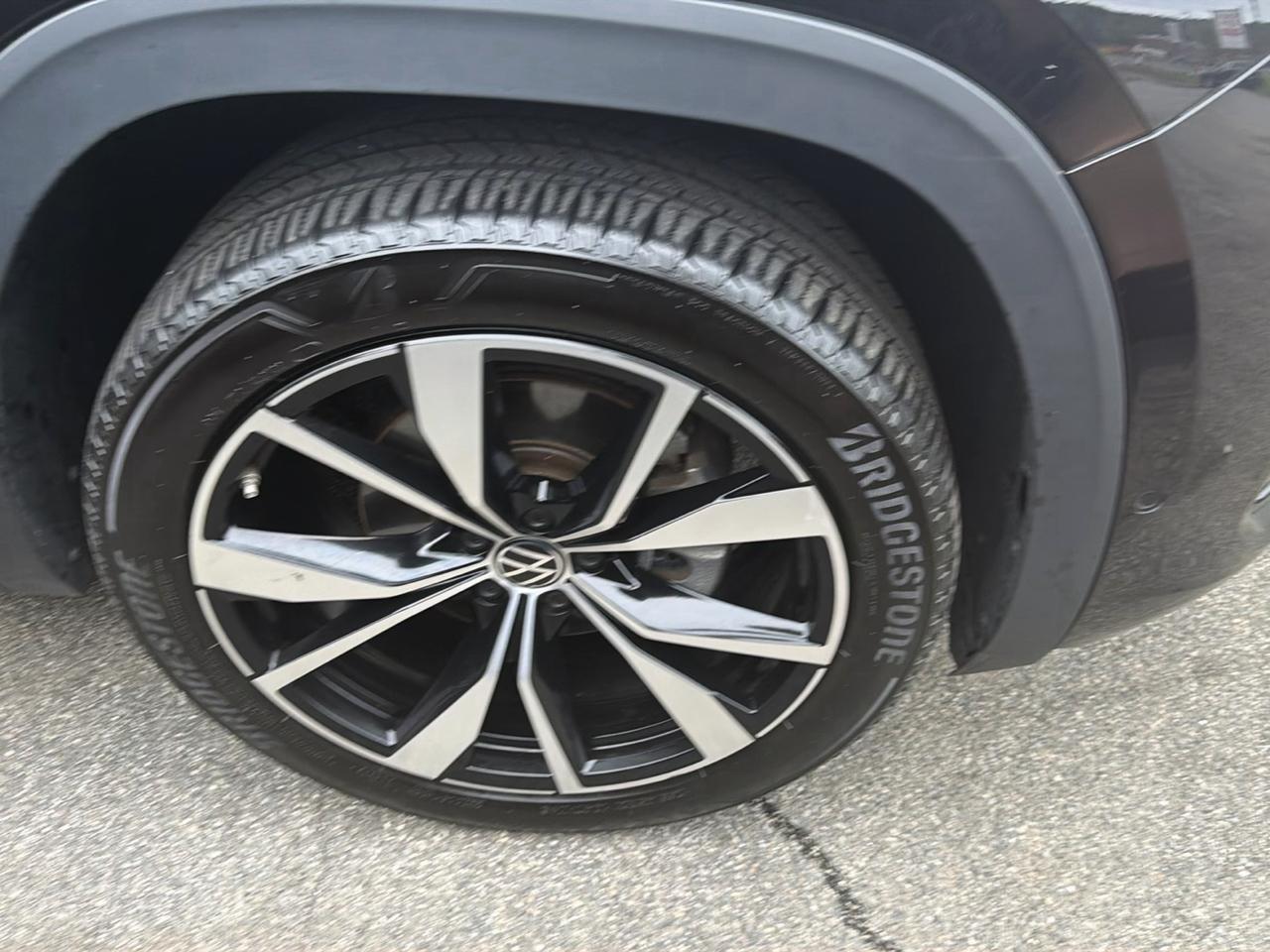 Volkswagen Atlas 2.0T SEL Premium R-Line 4MOTION 2024
