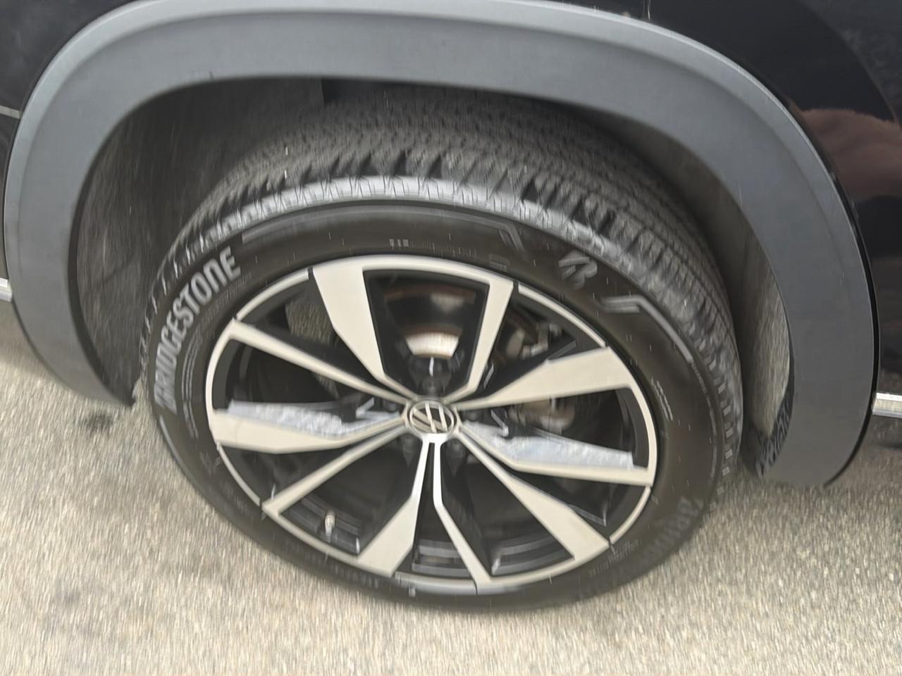Volkswagen Atlas 2.0T SEL Premium R-Line 4MOTION 2024