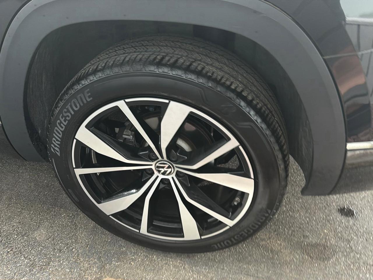 Volkswagen Atlas 2.0T SEL Premium R-Line 4MOTION 2024