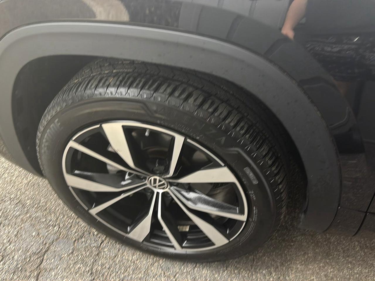 Volkswagen Atlas 2.0T SEL Premium R-Line 4MOTION 2024