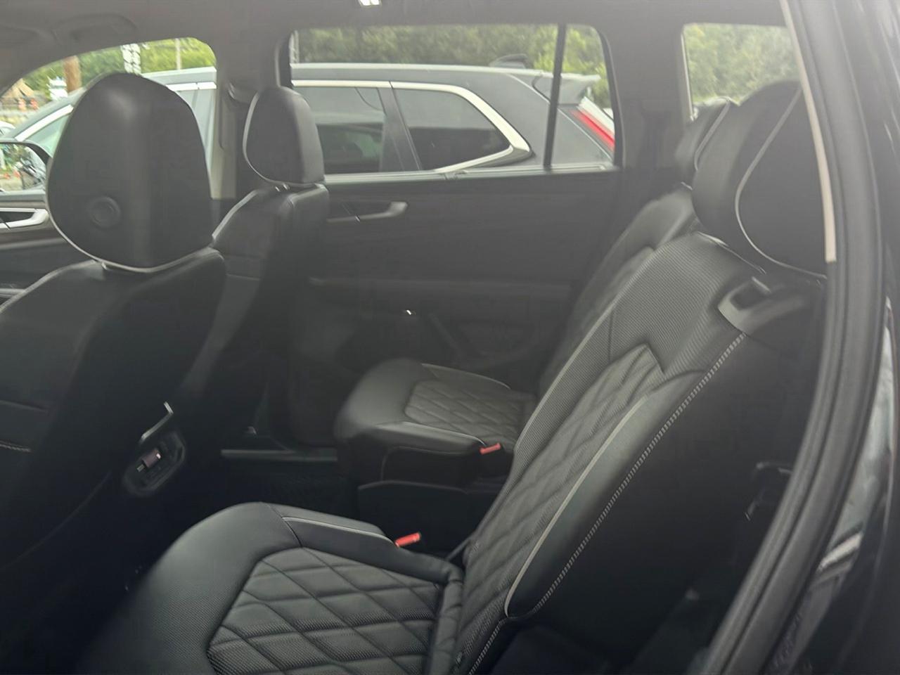 Volkswagen Atlas 2.0T SEL Premium R-Line 4MOTION 2024