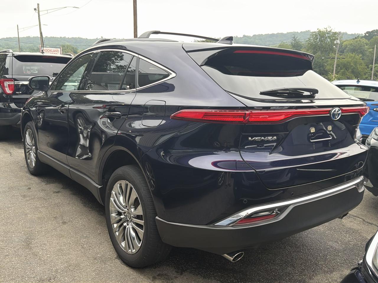 Toyota Venza XLE 2023