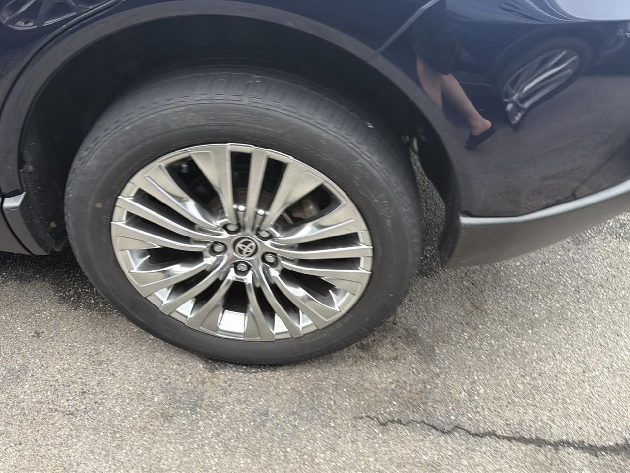 Toyota Venza XLE 2023