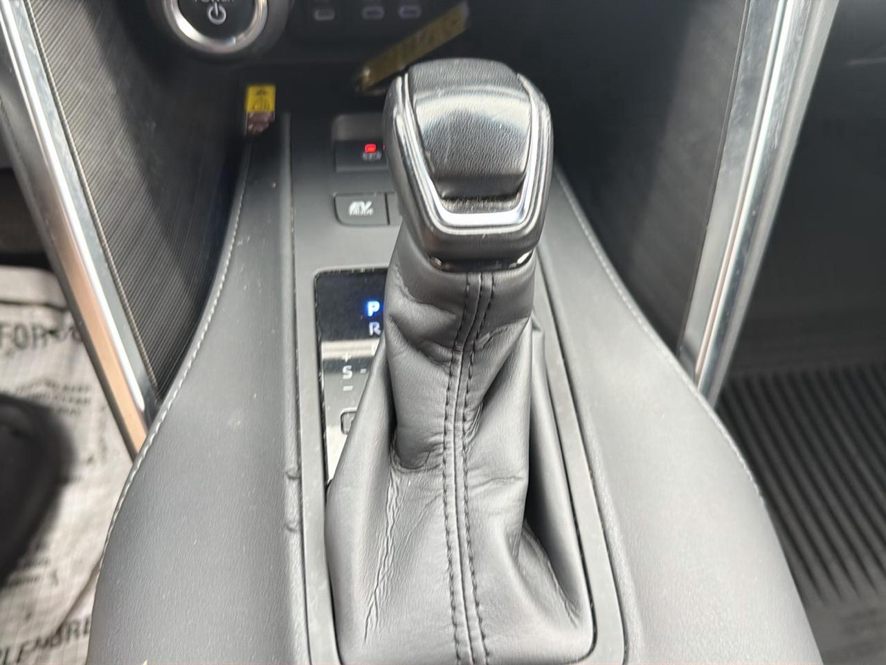 Toyota Venza XLE 2023