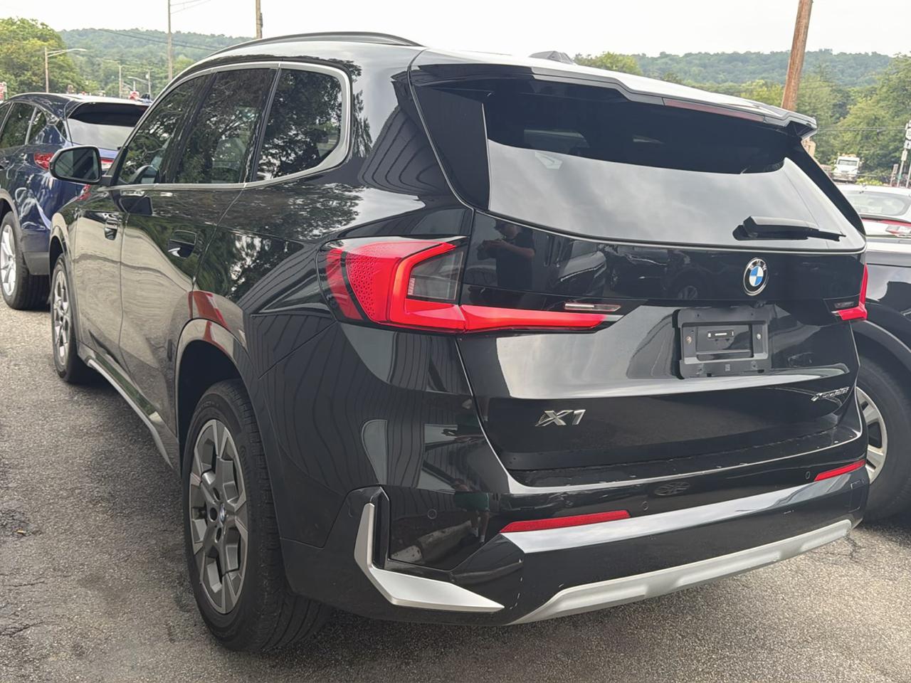 BMW X1 xDrive28i Sports Activity Vehicle 2023