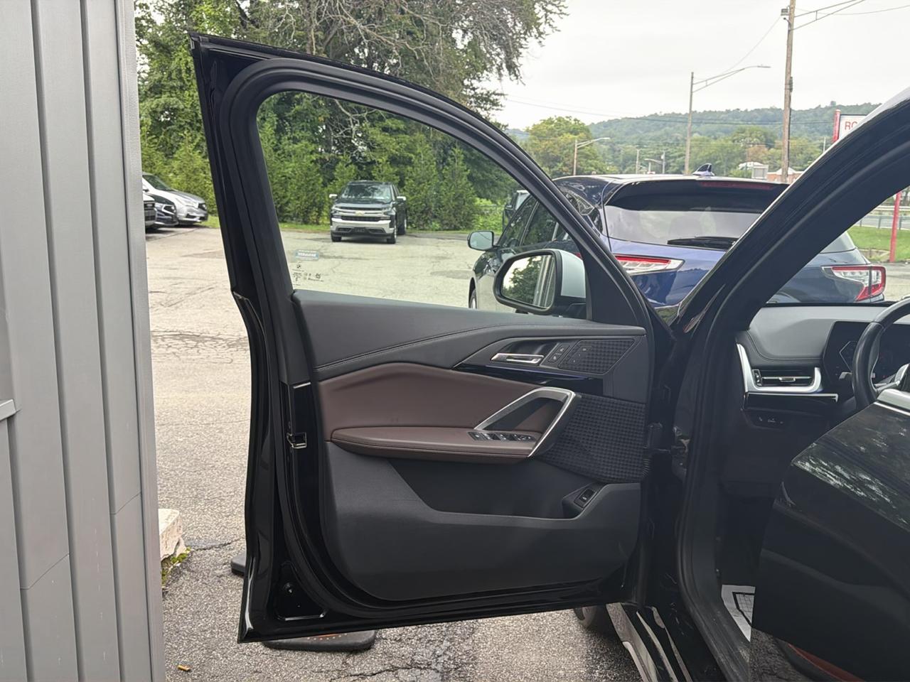 BMW X1 xDrive28i Sports Activity Vehicle 2023