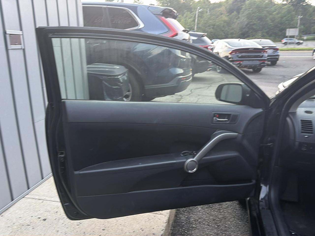 Scion tC 2dr HB Man Spec (Natl) 2008