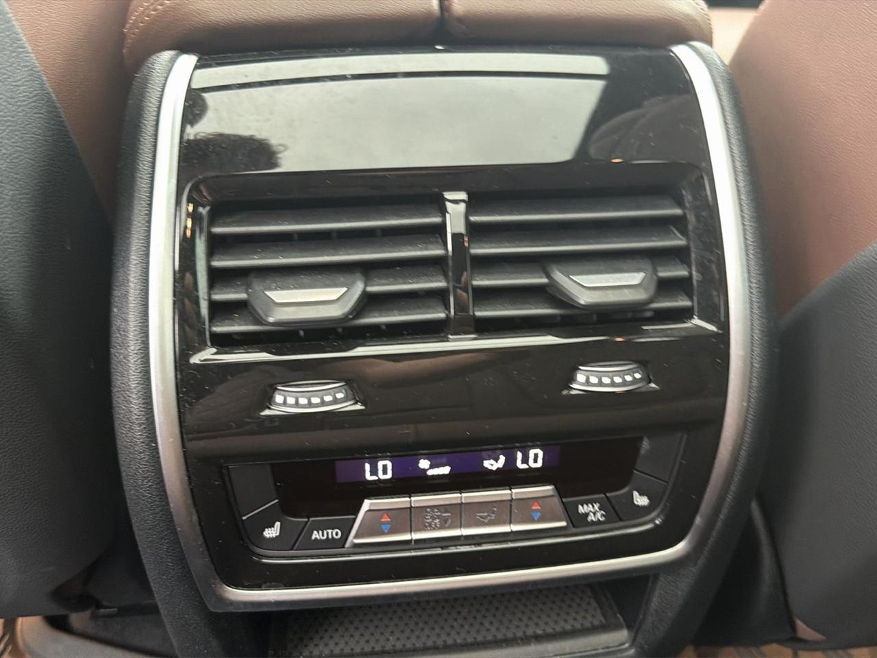 BMW X5 xDrive40i Sports Activity Vehicle 2023