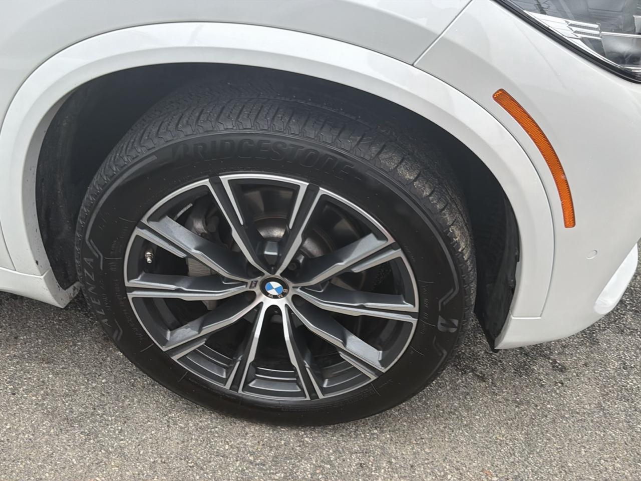 BMW X5 xDrive40i Sports Activity Vehicle 2023