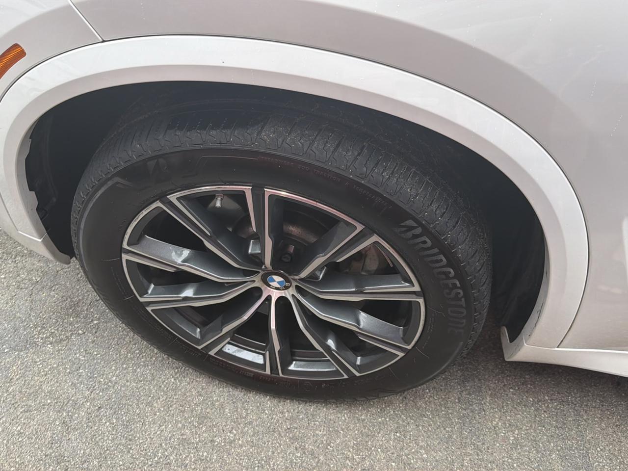 BMW X5 xDrive40i Sports Activity Vehicle 2023