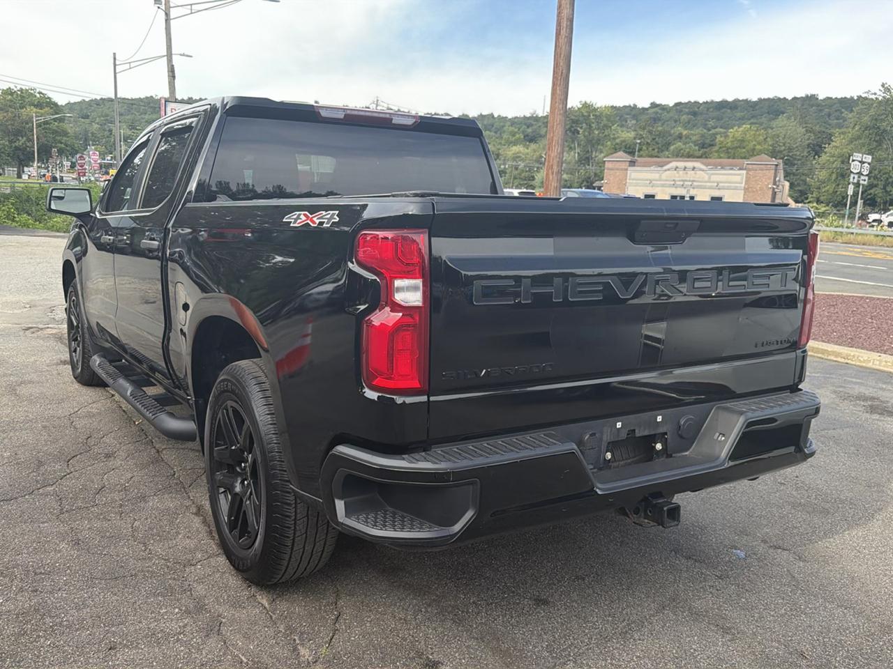 Chevrolet Silverado 1500 4WD Crew Cab 147" Custom 2021