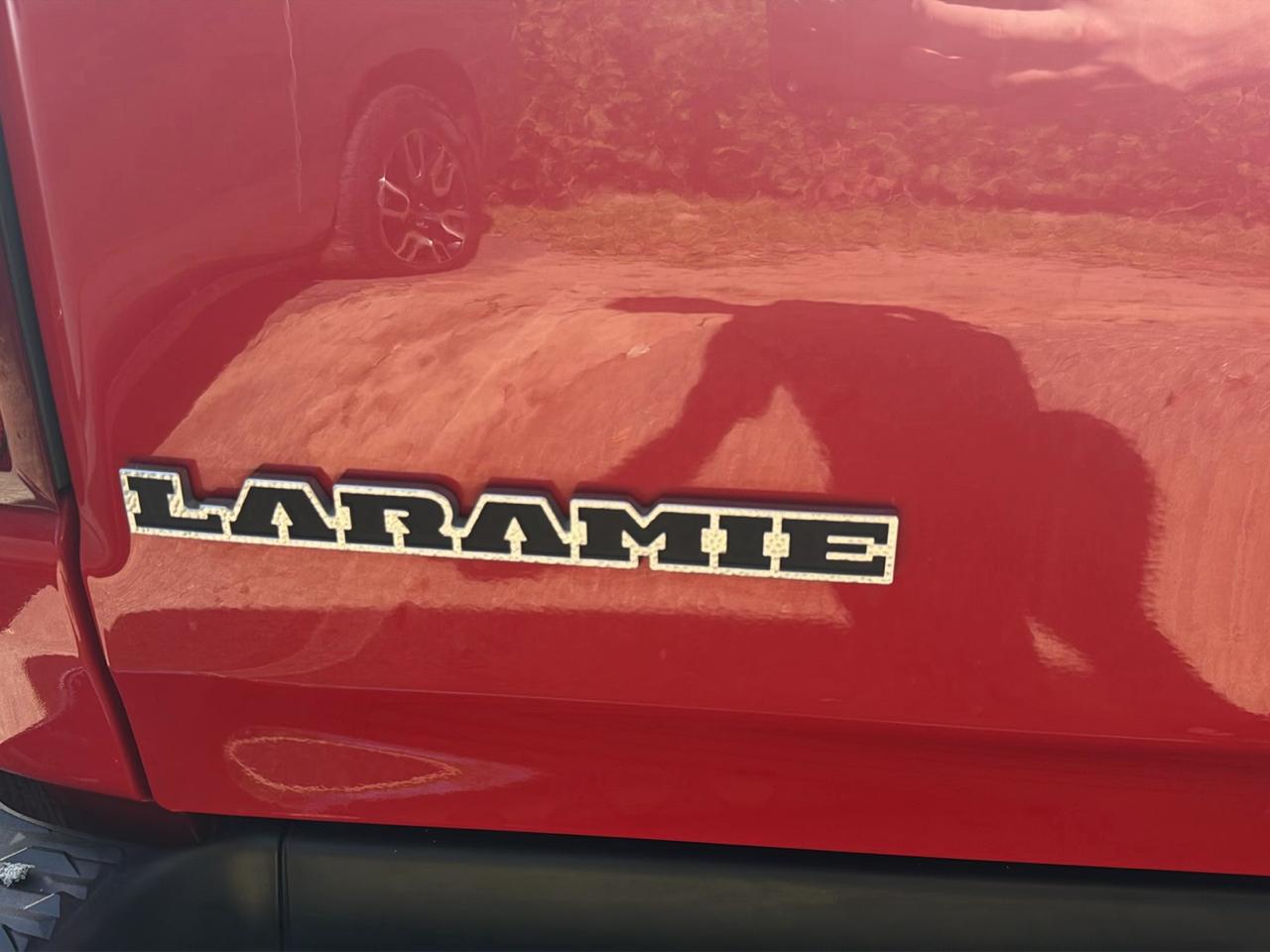 RAM 1500 Laramie 4x4 Crew Cab 6'4" Box 2023