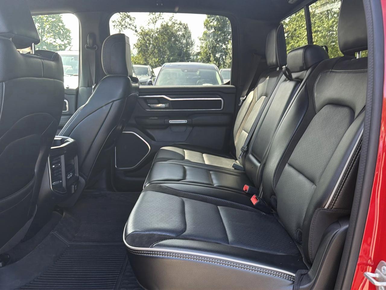 RAM 1500 Laramie 4x4 Crew Cab 6'4" Box 2023