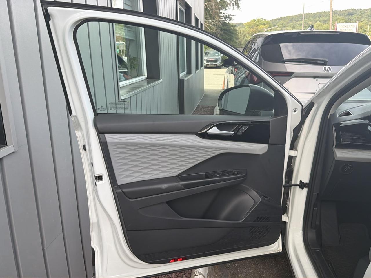 Volkswagen Taos S 4MOTION *Ltd Avail* 2023