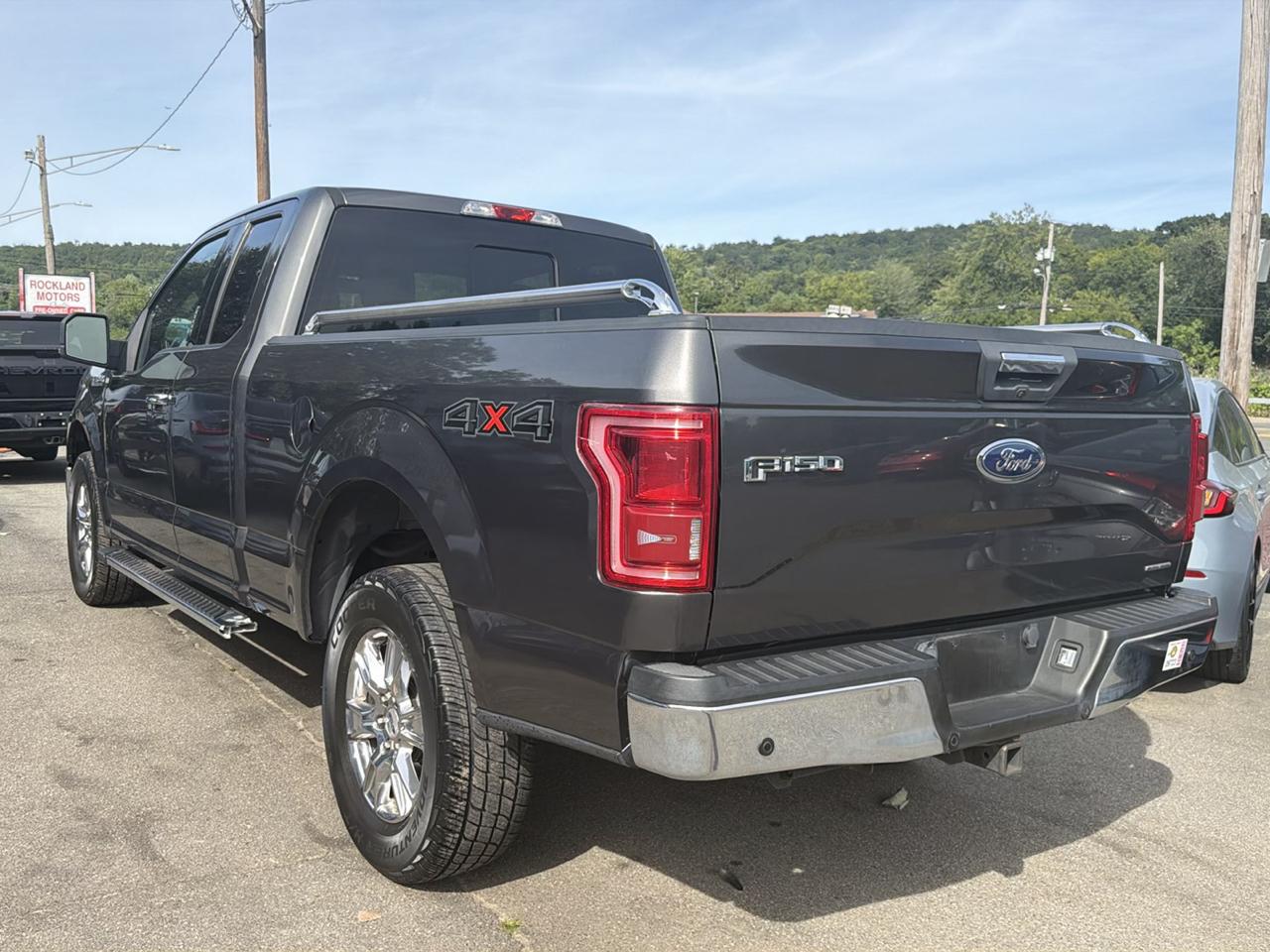 Ford F-150 4WD SuperCab 163" Lariat w/HD Payload Pkg 2015