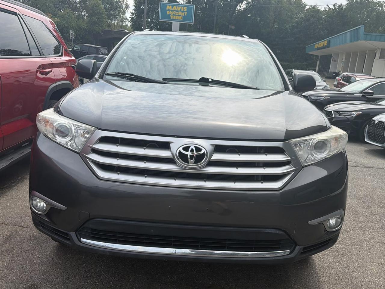 Toyota Highlander 4WD 4dr V6 Base (Natl) 2011