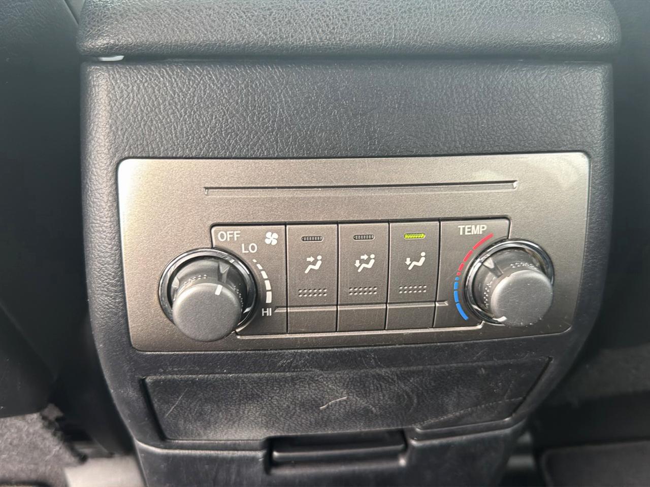 Toyota Highlander 4WD 4dr V6 Base (Natl) 2011