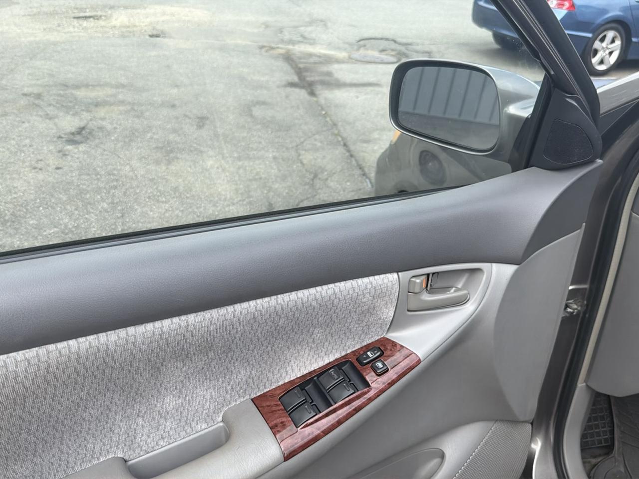 Toyota Corolla 4dr Sdn CE Auto (Natl) 2004