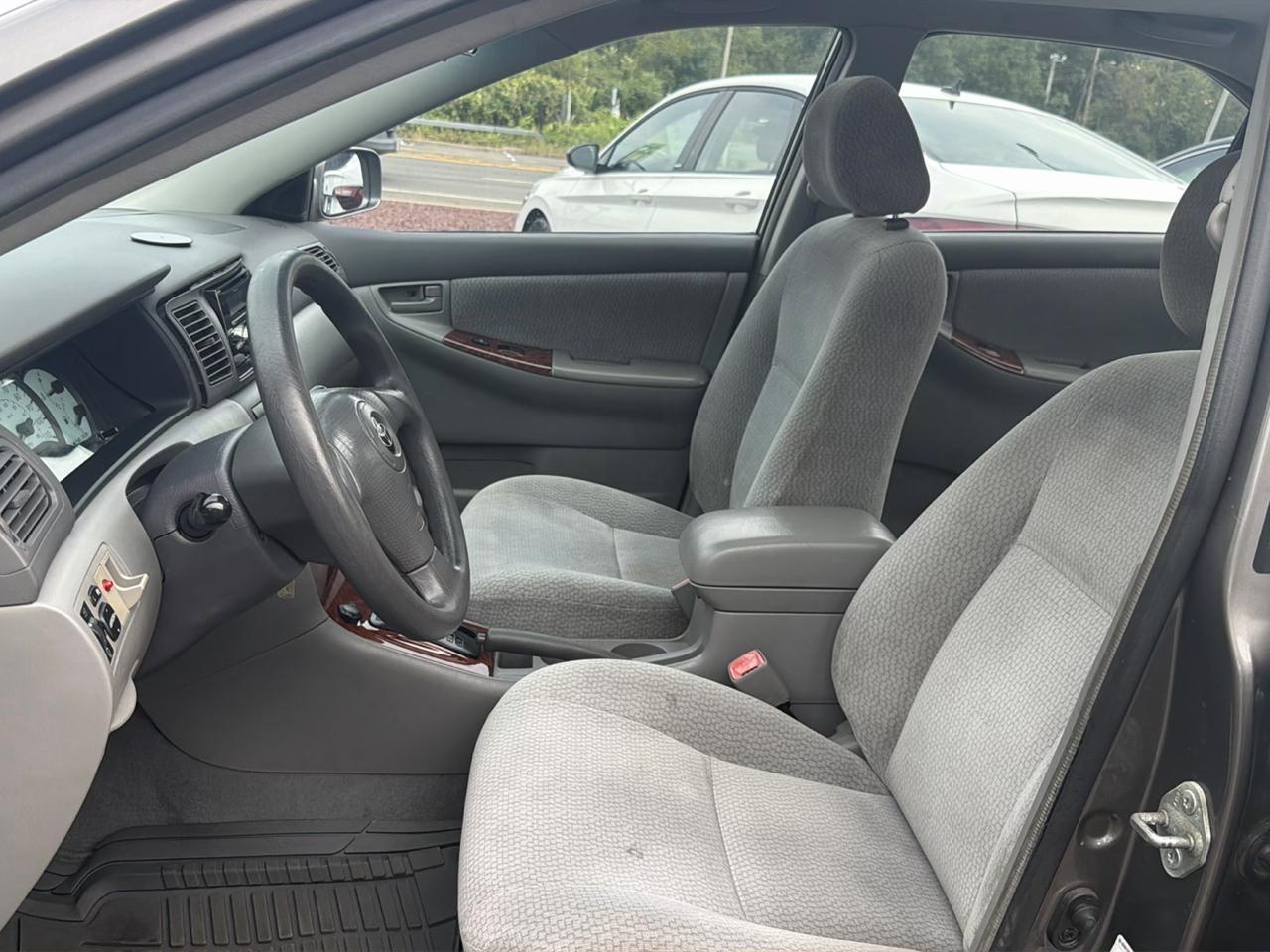 Toyota Corolla 4dr Sdn CE Auto (Natl) 2004