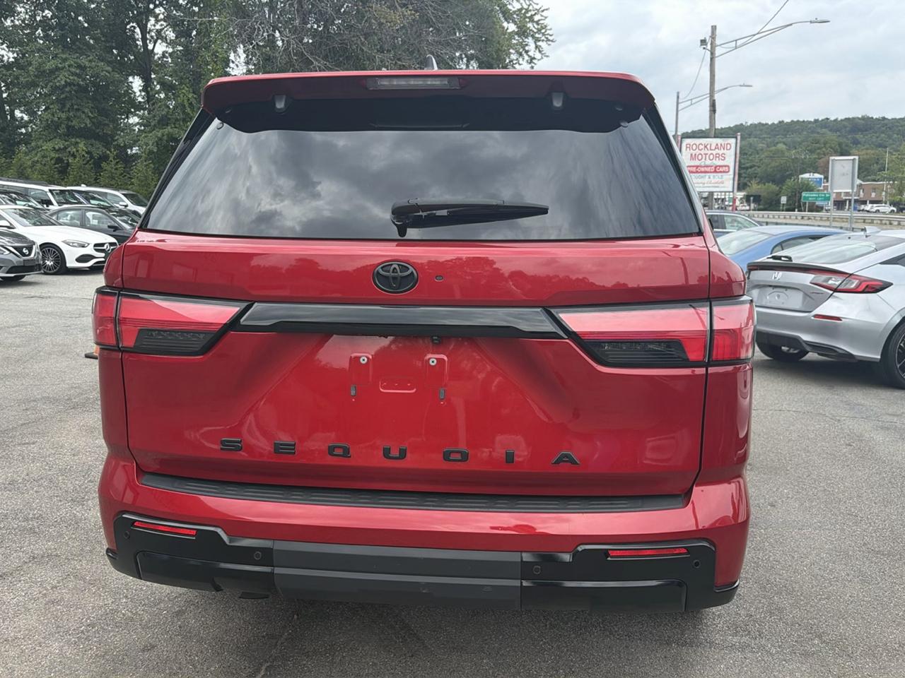 Toyota Sequoia Capstone 4WD (Natl) 2024