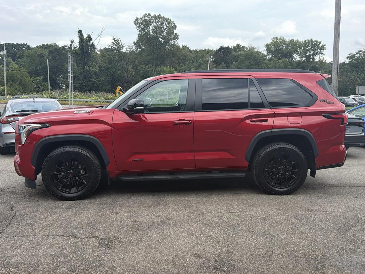 Toyota Sequoia Capstone 4WD (Natl) 2024