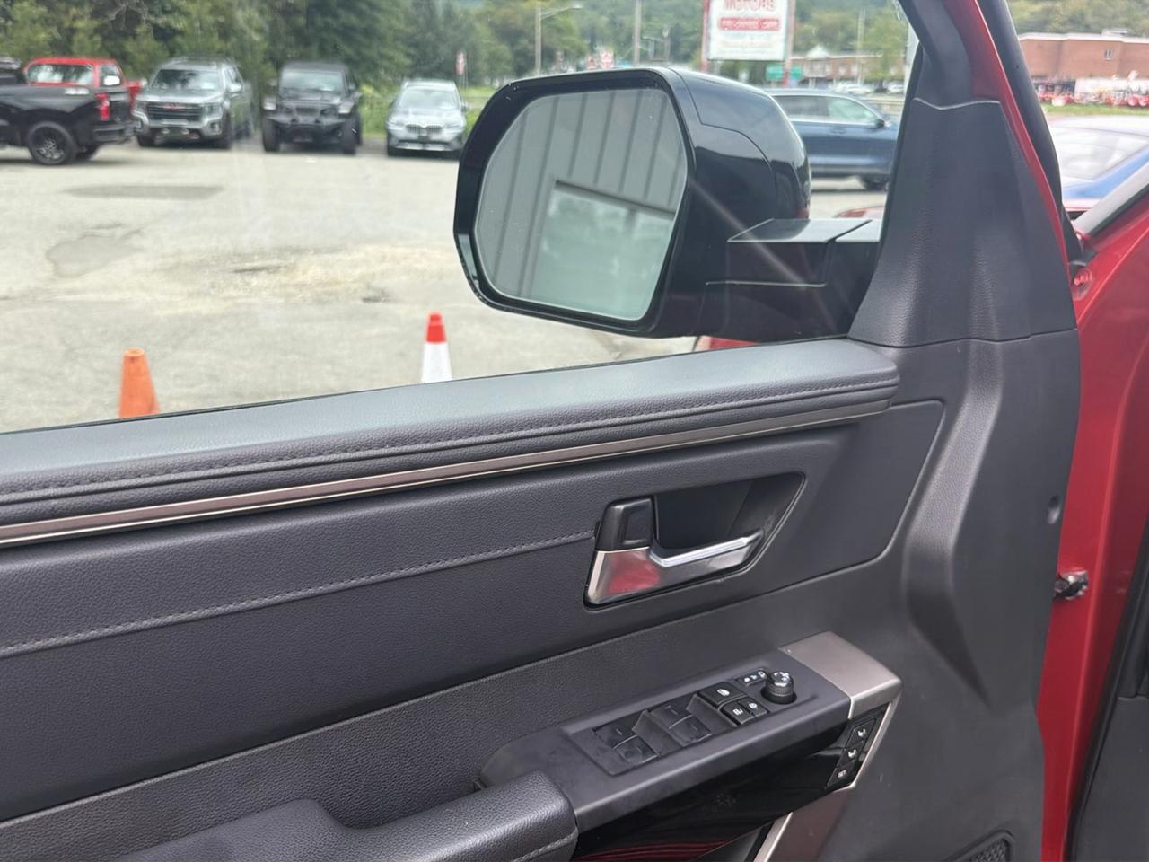 Toyota Sequoia Capstone 4WD (Natl) 2024
