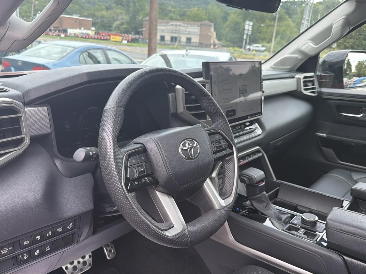Toyota Sequoia Capstone 4WD (Natl) 2024
