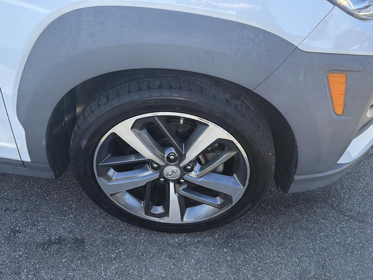 Hyundai Kona Limited DCT AWD 2021
