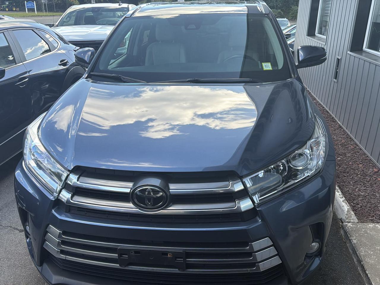 Toyota Highlander Limited V6 AWD (Natl) 2017