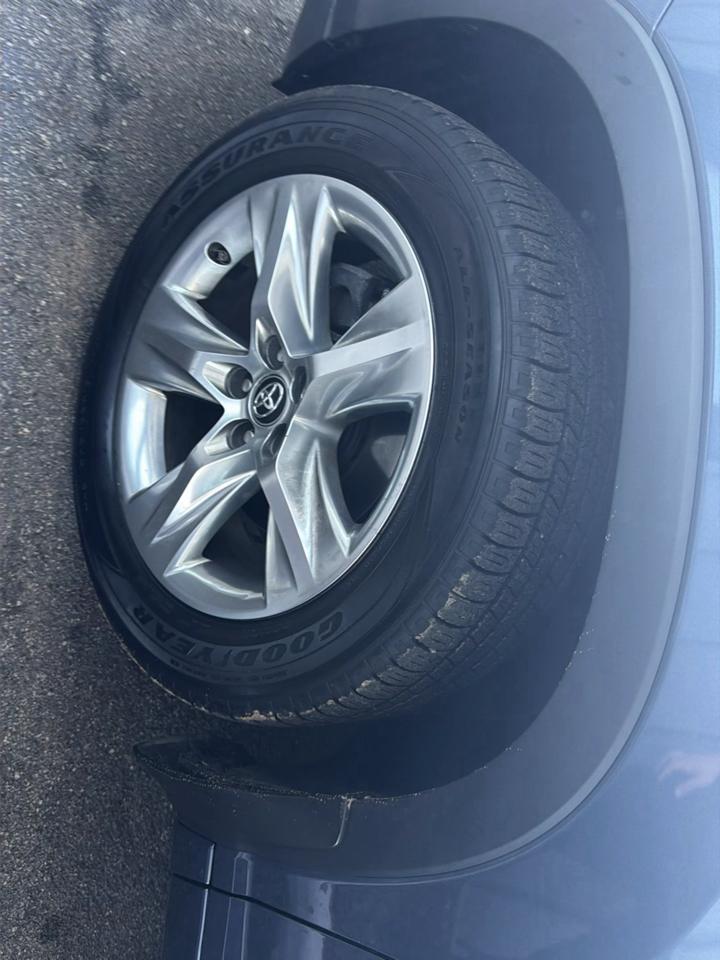Toyota Highlander Limited V6 AWD (Natl) 2017
