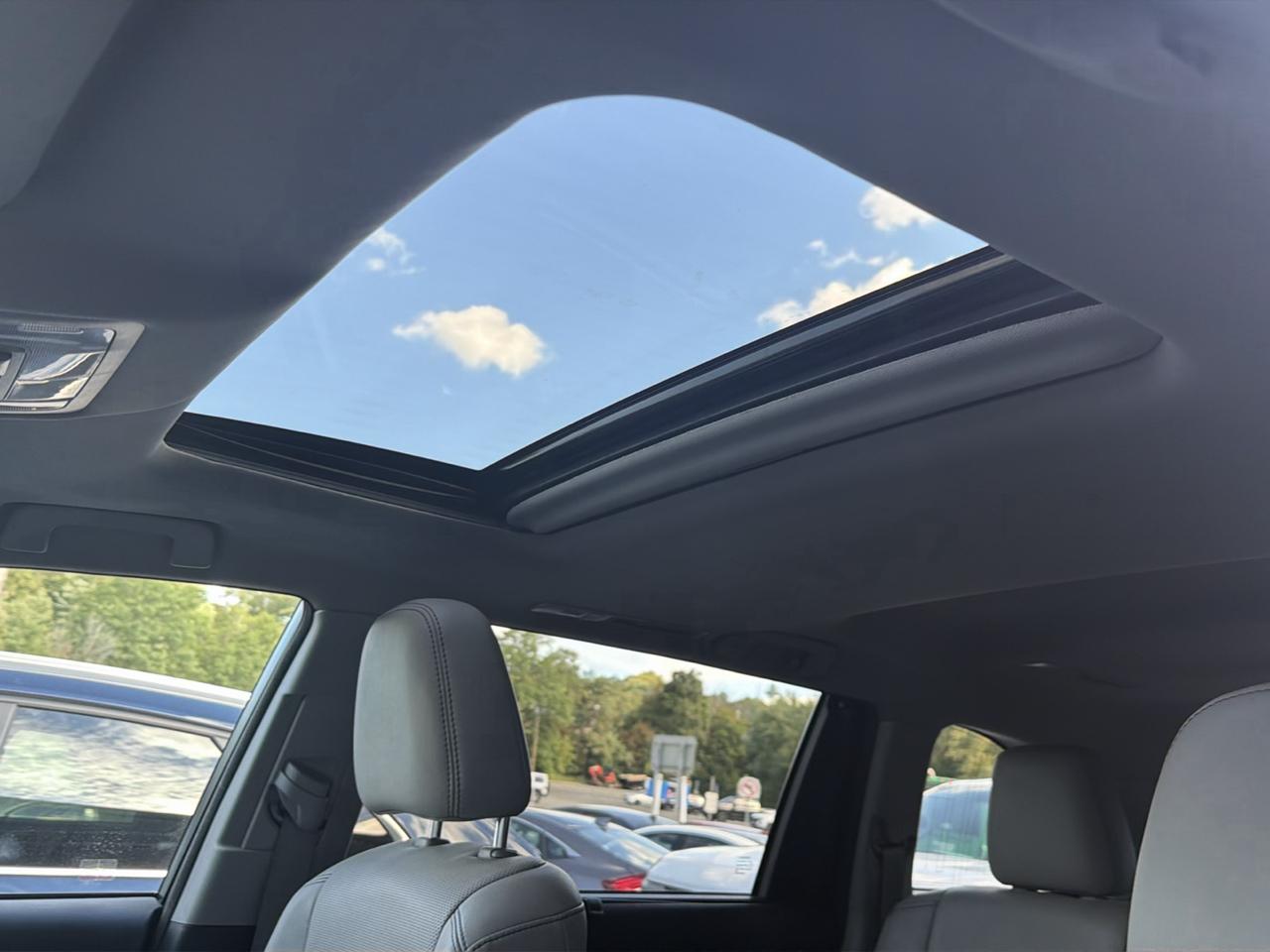 Toyota Highlander Limited V6 AWD (Natl) 2017