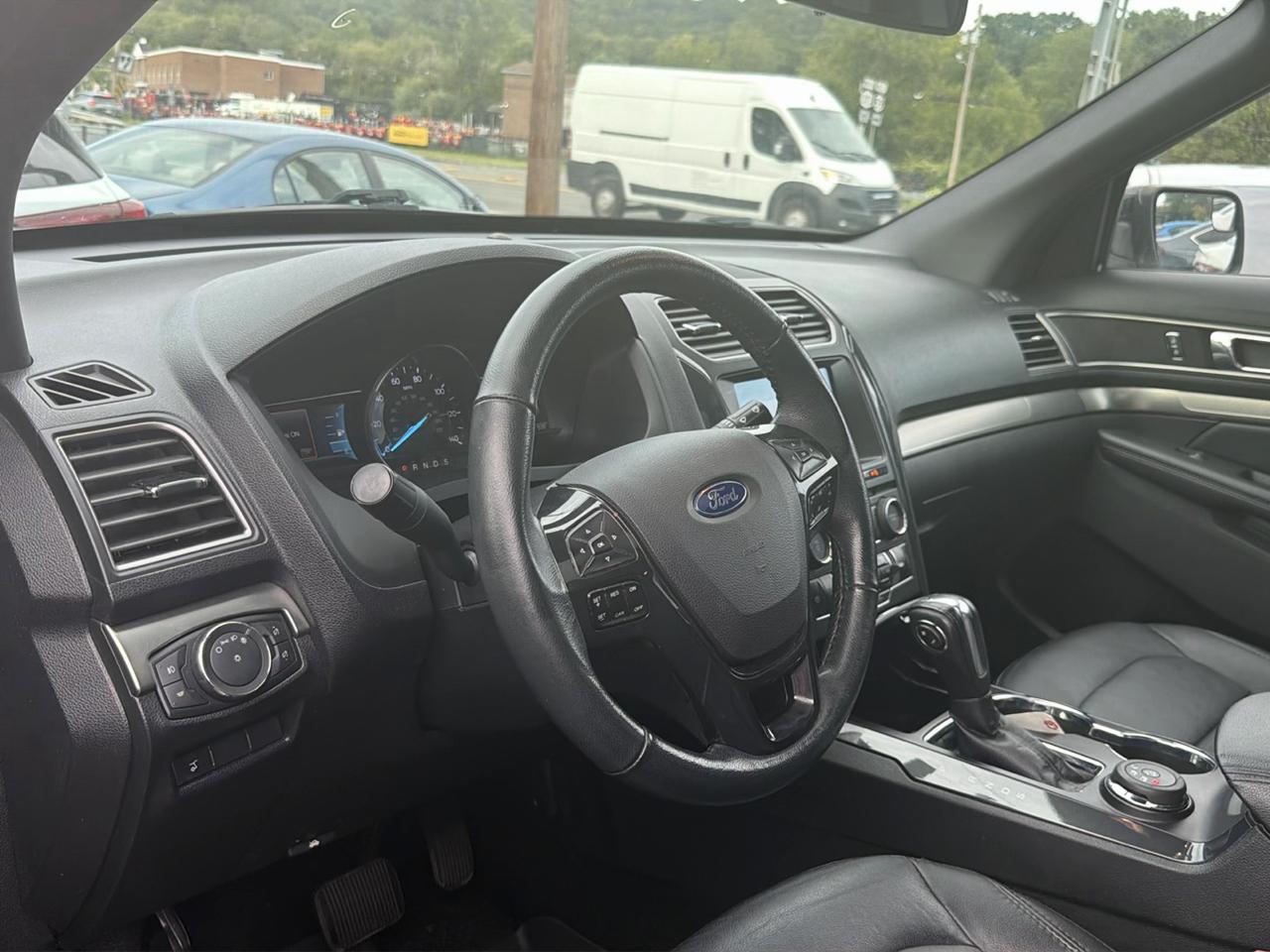Ford Explorer XLT 4WD 2018