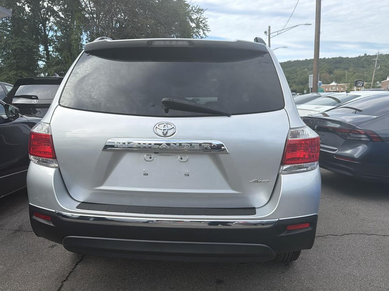 Toyota Highlander 4WD 4dr V6 Limited (Natl) 2012