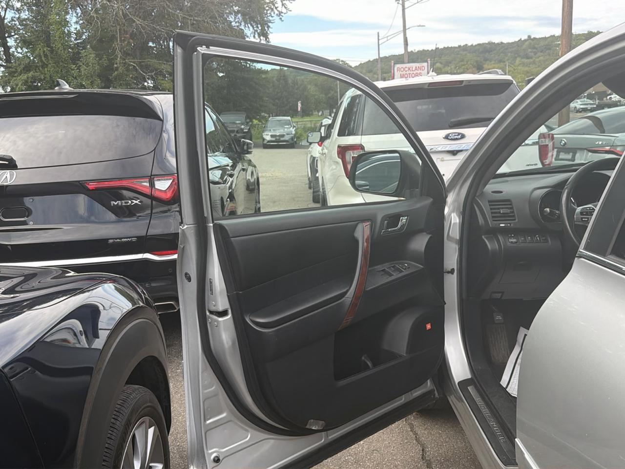Toyota Highlander 4WD 4dr V6 Limited (Natl) 2012