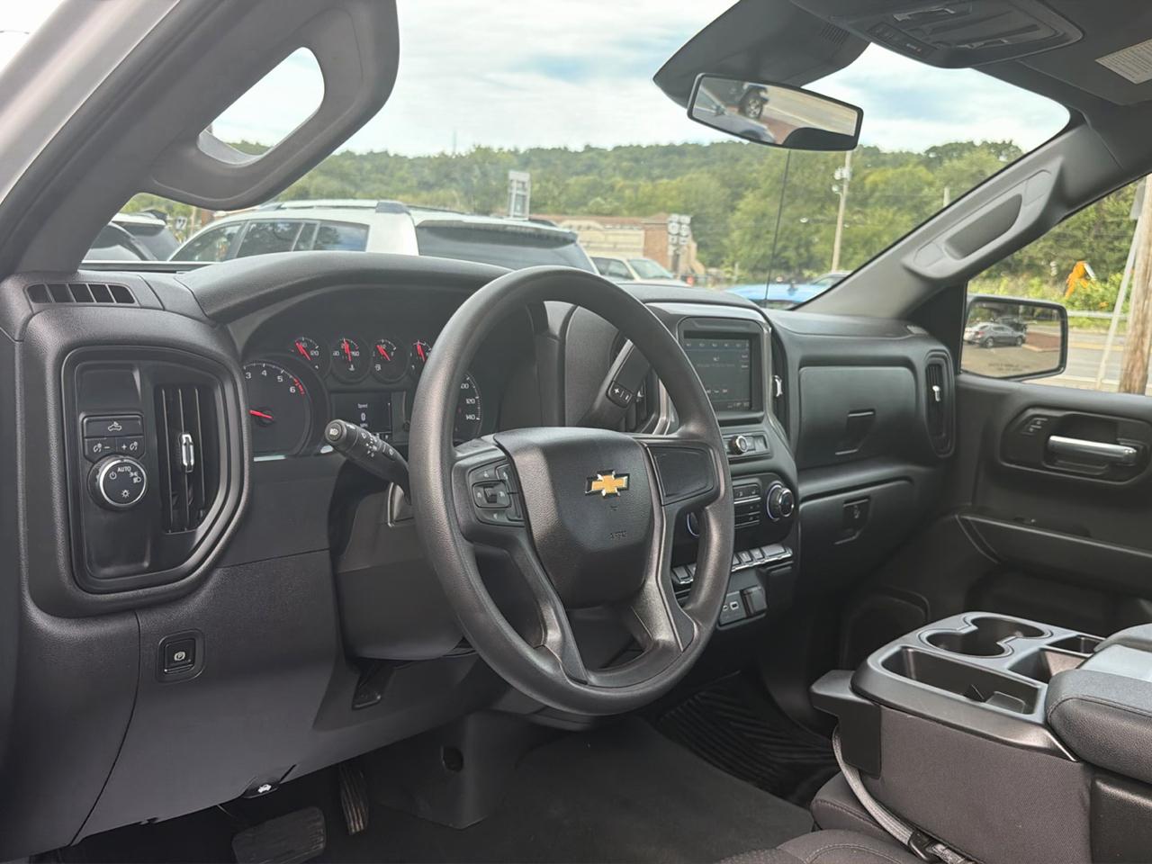 Chevrolet Silverado 1500 2WD Reg Cab 140" Work Truck 2025