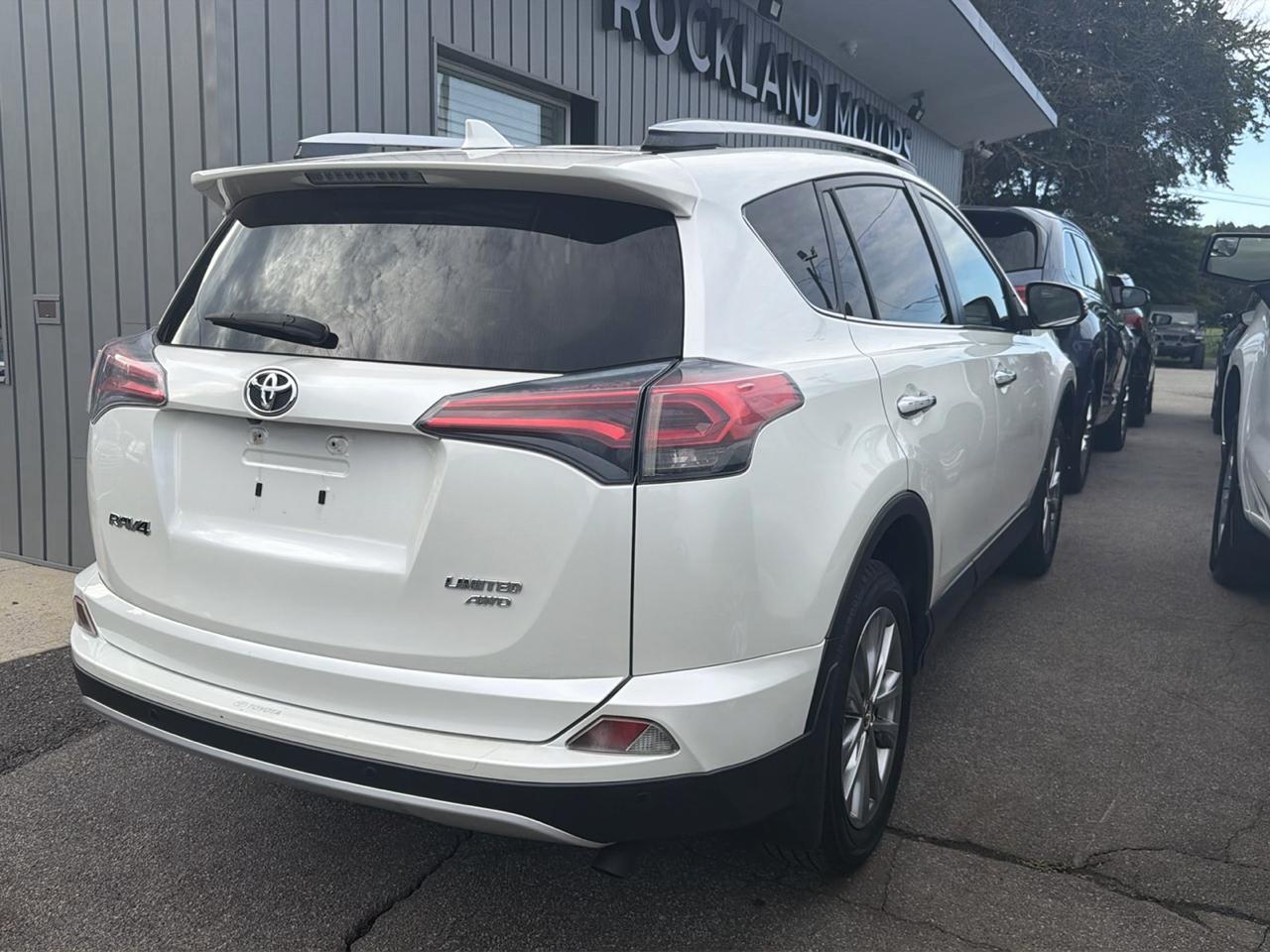 Toyota RAV4 AWD 4dr Limited (Natl) 2016